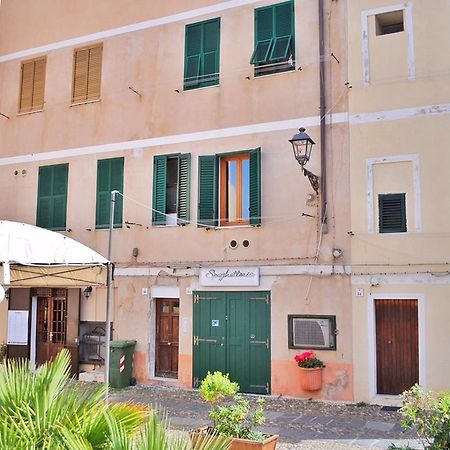 Alghero Ciutat Bilik gambar